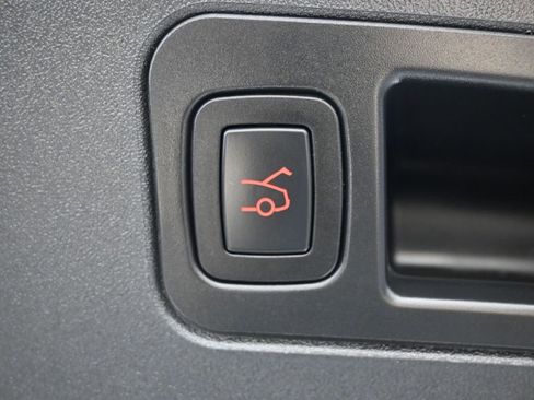 Used 2020 Tesla Model S Long Range Plus image 15