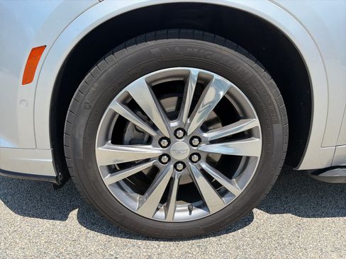 Used 2020 Cadillac XT6 Premium Luxury AWD/4WD image 7