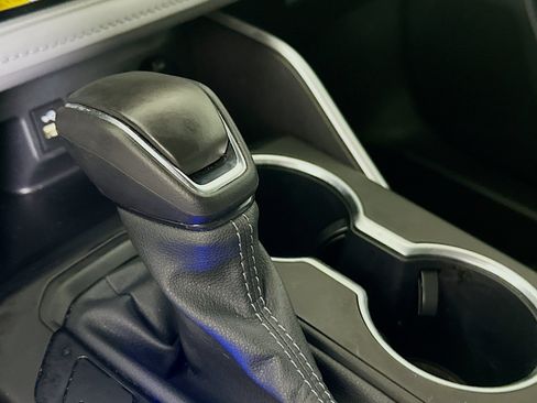 Certified 2024 Toyota Highlander XLE image 21