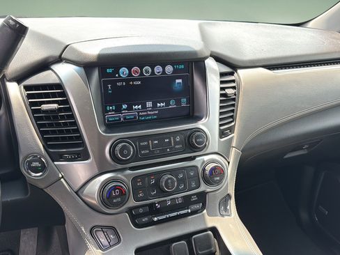 Used 2020 Chevrolet Suburban LT RWD image 11