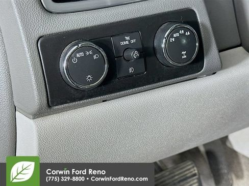 Used 2011 Chevrolet Avalanche LT w/ Suspension Package, Off-Road AWD/4WD image 10