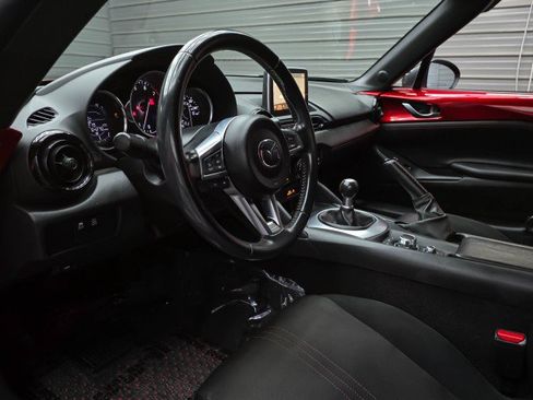 Used 2016 MAZDA MX-5 Miata Club RWD image 13