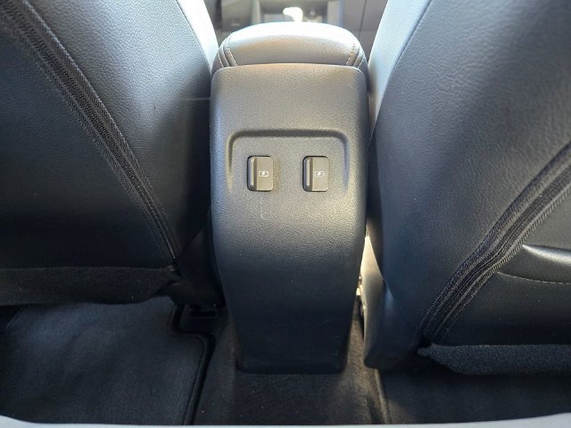 Used 2023 Nissan Kicks SR w/ SR Premium Package FWD image 7