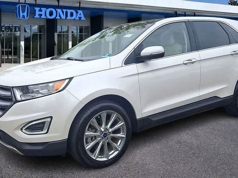 Used 2018 Ford Edge Titanium w/ Equipment Group 301A AWD/4WD image 4