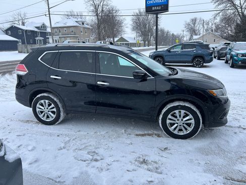 Used 2015 Nissan Rogue SV w/ SV Family Package image 5
