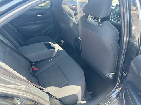 Used 2022 Toyota Corolla SE w/ SE Premium Package FWD image 18