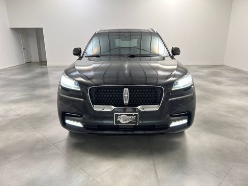 Used 2021 Lincoln Aviator Reserve w/ Equipment Group 208A AWD/4WD image 3