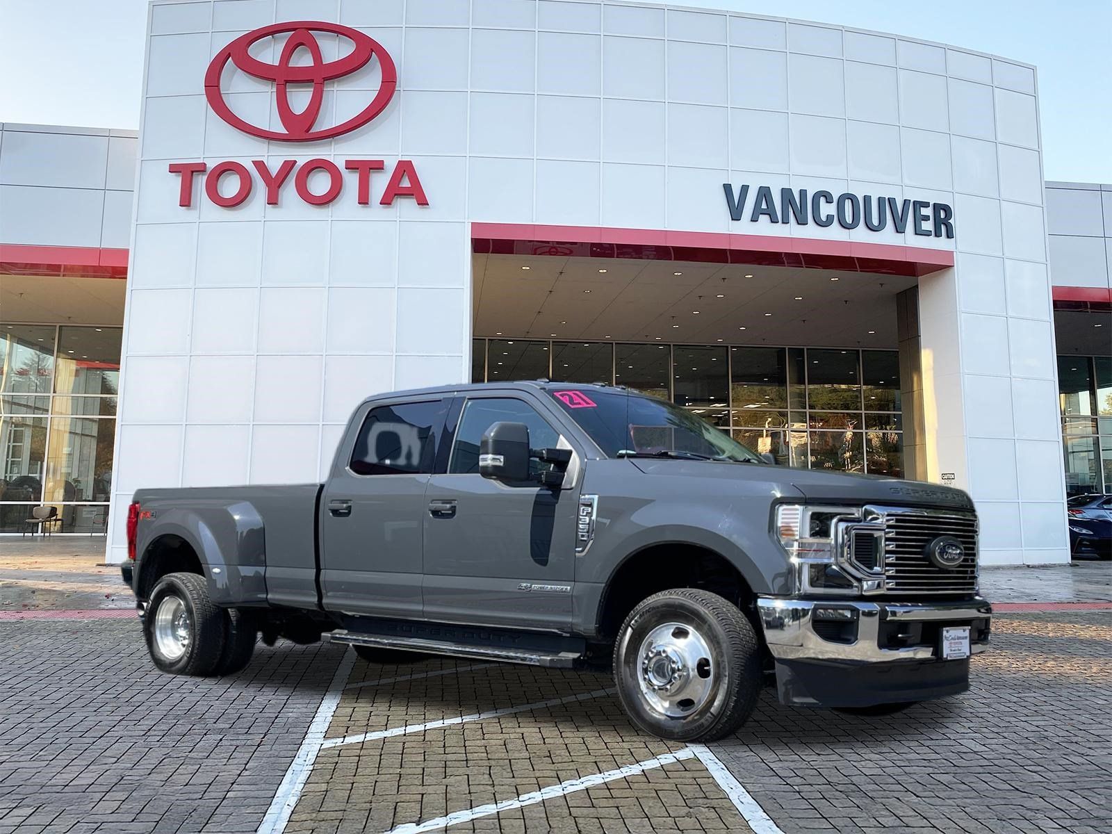 Used 2021 Ford F350 Lariat w/ Lariat Ultimate Package AWD/4WD image 1