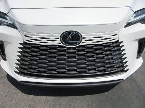 Used 2023 Lexus RX 350 Premium w/ Cold Area Package AWD/4WD image 15