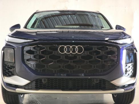 Used 2026 Audi Q3 quattro 2.0T AWD/4WD image 2