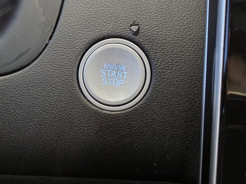 Used 2024 Hyundai Tucson Limited image 35