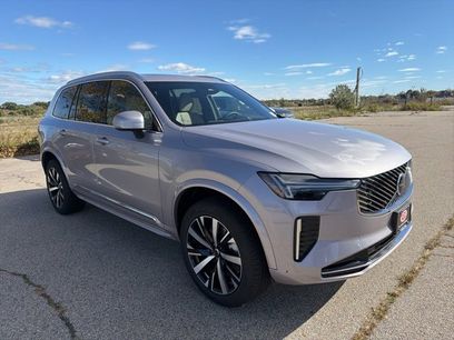 New 2026 Volvo XC90 B5 Core w/ Protection Package Premier