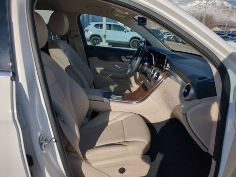 Used 2021 Mercedes-Benz GLC 300 image 35