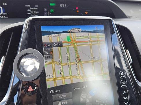 Used 2018 Toyota Prius Prime Premium w/ Carpet Mat Package FWD image 12