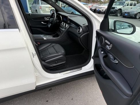 Used 2022 Mercedes-Benz GLC 300 4MATIC image 8