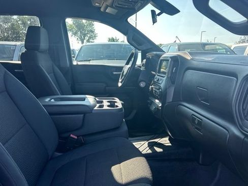 Used 2019 Chevrolet Silverado 1500 Custom w/ Custom Value Package AWD/4WD image 7
