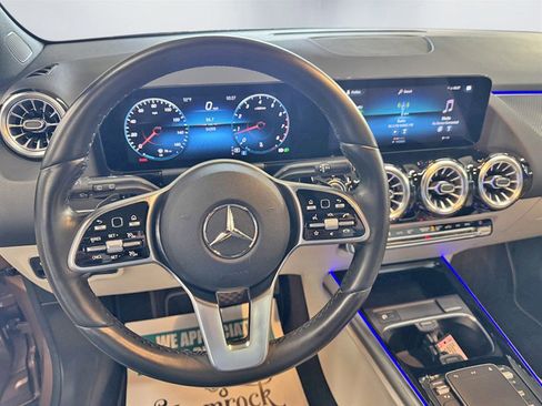 Used 2022 Mercedes-Benz GLA 250 4MATIC image 15