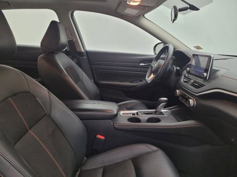 Used 2019 Nissan Altima 2.5 SR w/ SR Premium Package AWD/4WD image 21