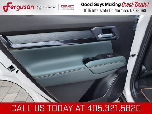 New 2027 GMC Terrain AT4 w/ Convenience Package III AWD/4WD image 44