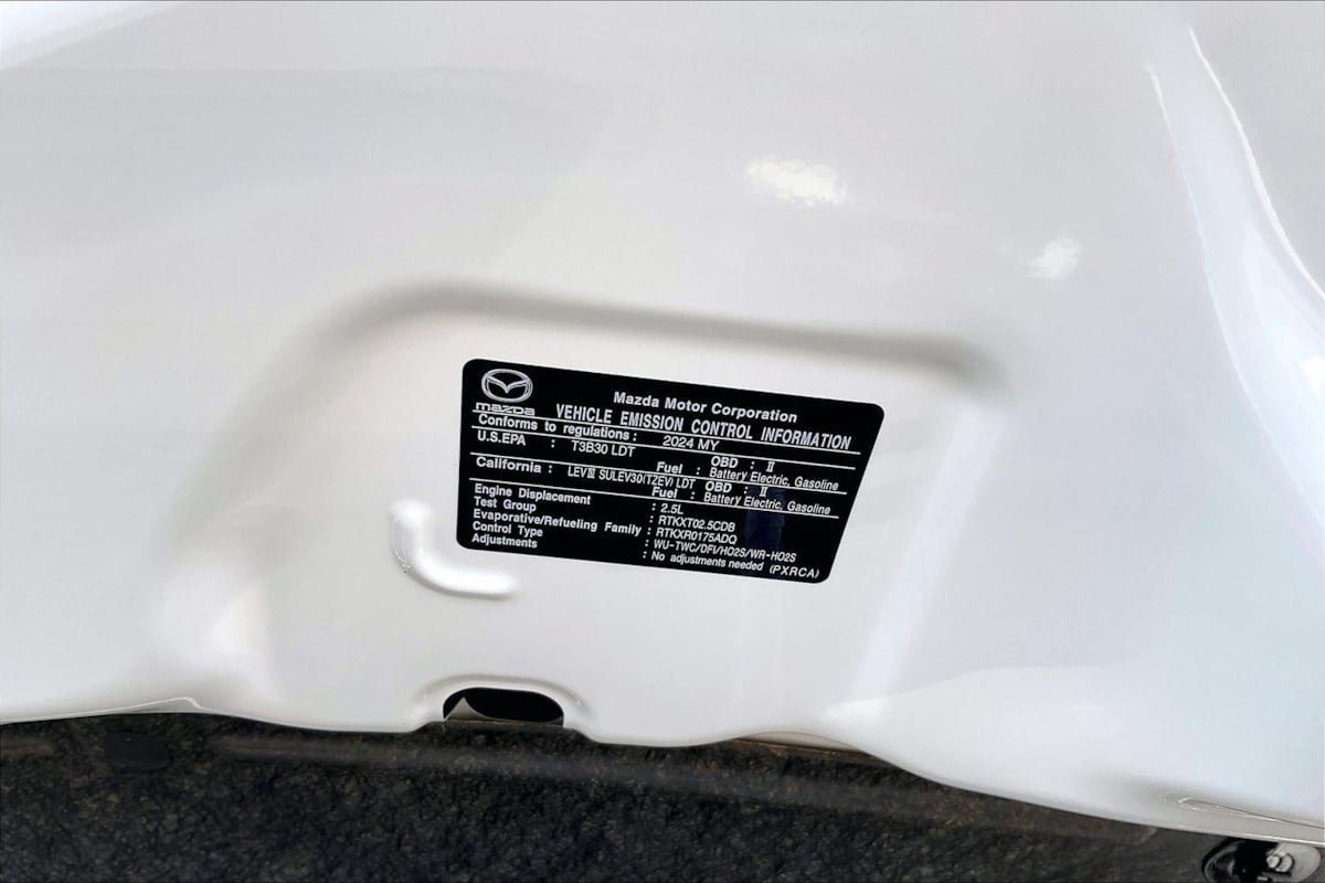 Used 2024 MAZDA CX-90 Plug-In Hybrid w/ Preferred AWD/4WD image 29