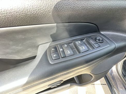 Used 2021 Jeep Grand Cherokee Limited AWD/4WD image 24