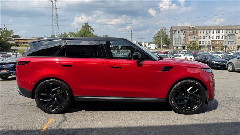 Used 2024 Land Rover Range Rover Sport SE AWD/4WD image 14