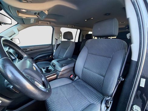 Used 2017 Chevrolet Suburban LS image 15