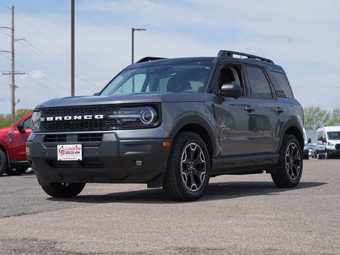 Used 2025 Ford Bronco Sport Outer Banks w/ Outer Banks Tech Package+ AWD/4WD image 8