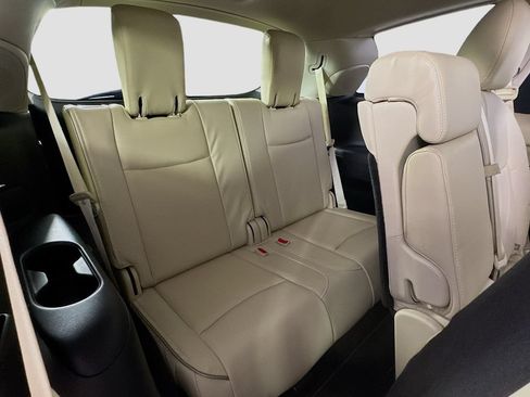 Used 2019 INFINITI QX60 Luxe w/ Essential Package AWD/4WD image 37