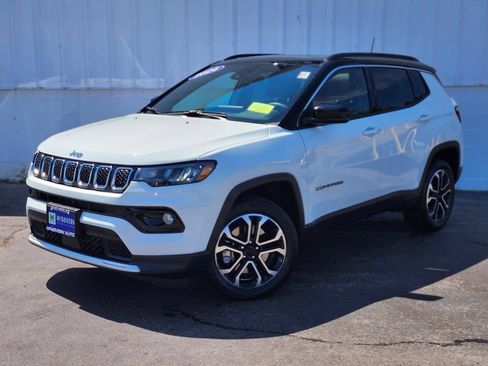 Used 2024 Jeep Compass Limited w/ Sun and Sound Group AWD/4WD image 1