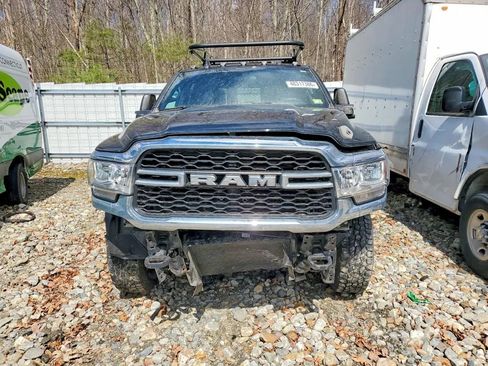 Used 2024 RAM 3500 Tradesman w/ Chrome Appearance Group AWD/4WD image 5