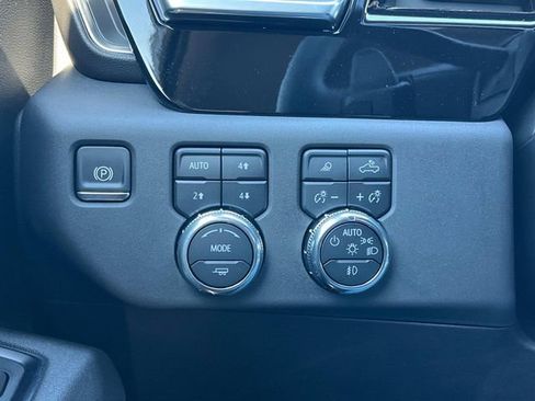 New 2025 GMC Sierra 1500 SLT w/ SLT Premium Plus Package image 33