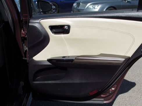 Used 2014 Toyota Avalon Limited w/ Technology Package FWD image 26