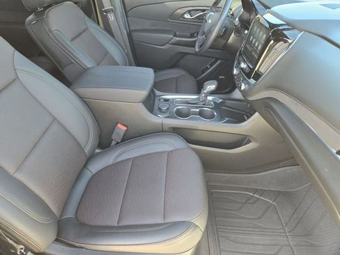 Used 2023 Chevrolet Traverse High Country image 15