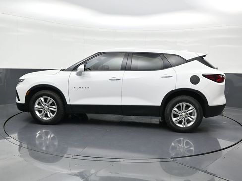 Used 2022 Chevrolet Blazer LT image 2