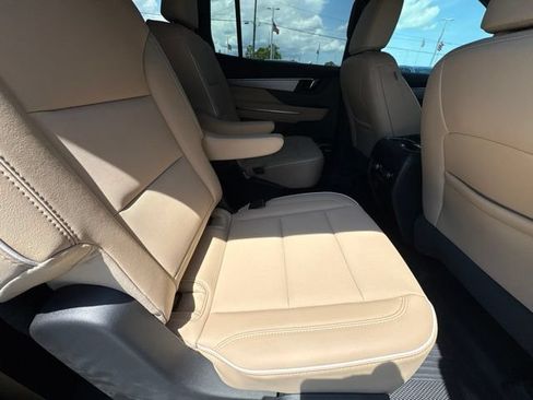 Used 2026 Buick Enclave Preferred FWD image 5