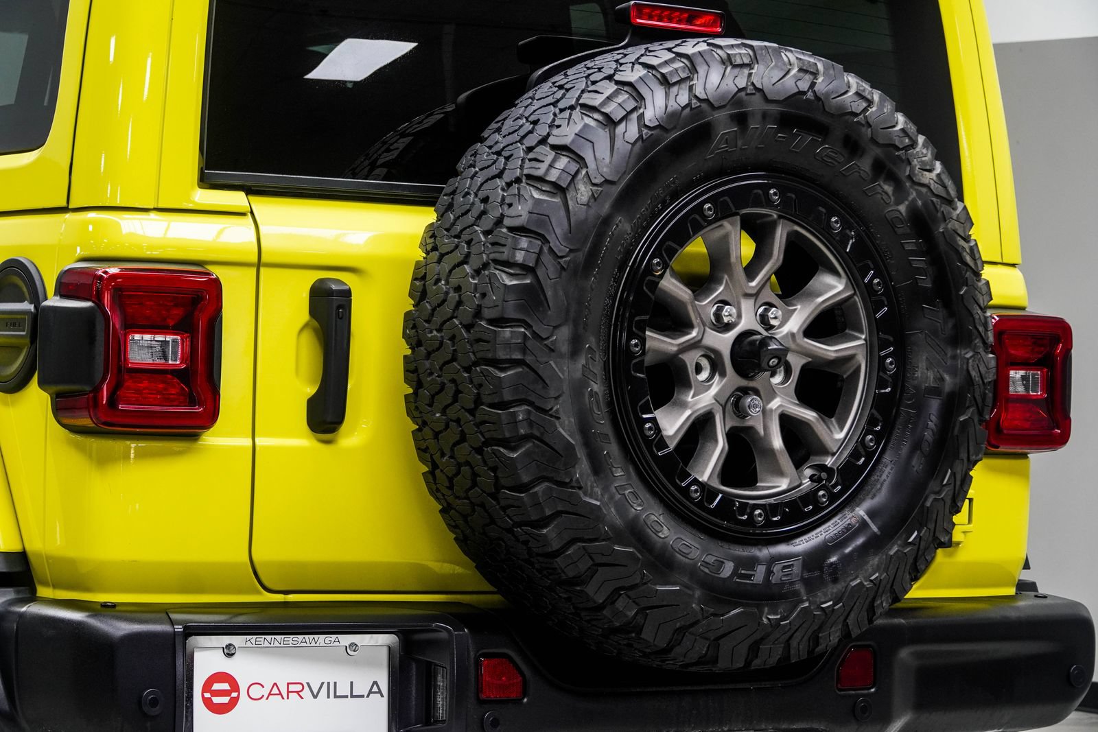Used 2023 Jeep Wrangler Unlimited Rubicon 392 w/ Trailer Tow Package AWD/4WD image 14