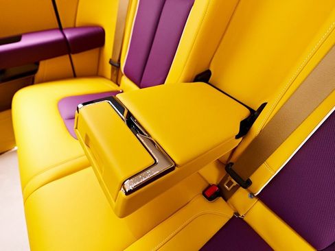 Used 2025 Rolls-Royce Cullinan image 59