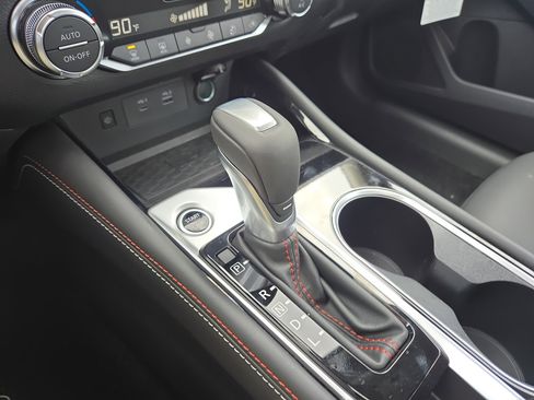 New 2025 Nissan Altima 2.5 SR w/ SR Premium Package image 22