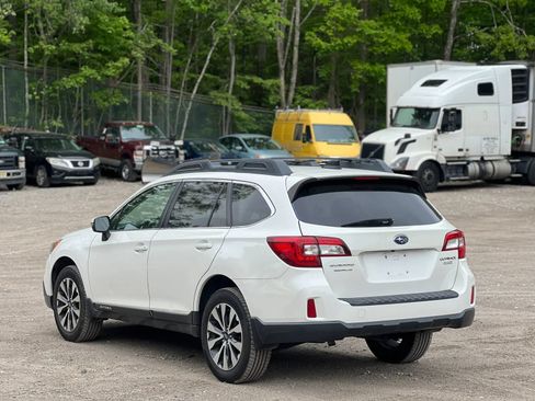 Used 2016 Subaru Outback 2.5i Limited AWD/4WD image 4