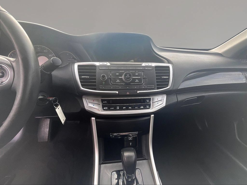 Used 2015 Honda Accord Sport image 7