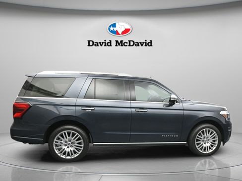 Used 2023 Ford Expedition Platinum RWD image 9