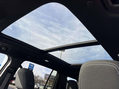 New 2026 Chevrolet Traverse LT w/ Sun and Wheel Package image 14