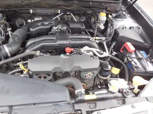 Used 2014 Subaru Outback 2.5i Premium AWD/4WD image 17