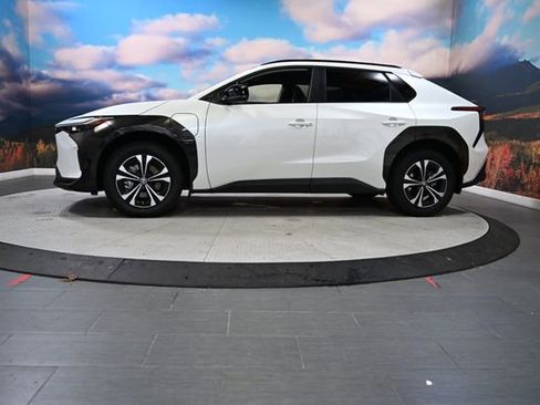Used 2024 Toyota bZ4X XLE image 5