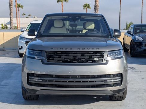 Used 2023 Land Rover Range Rover SE AWD/4WD image 2