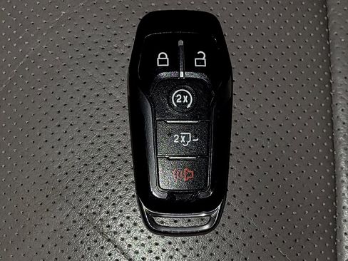 Used 2016 Ford F150 Lariat w/ Equipment Group 502A Luxury image 32