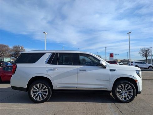 Used 2022 GMC Yukon Denali image 3