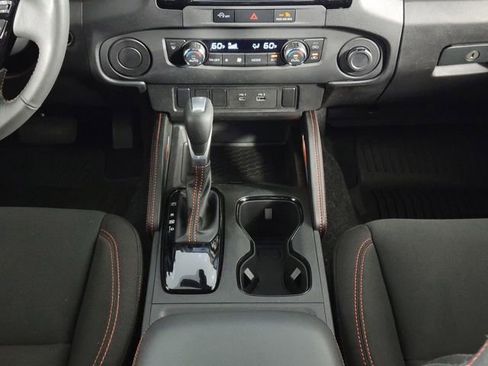 Used 2024 Nissan Frontier Pro-X RWD image 27