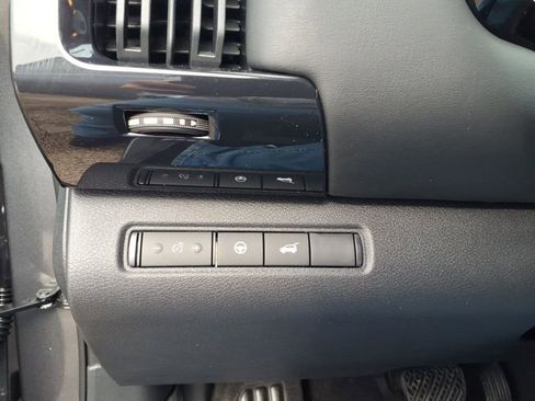 New 2026 Nissan Pathfinder SV image 18